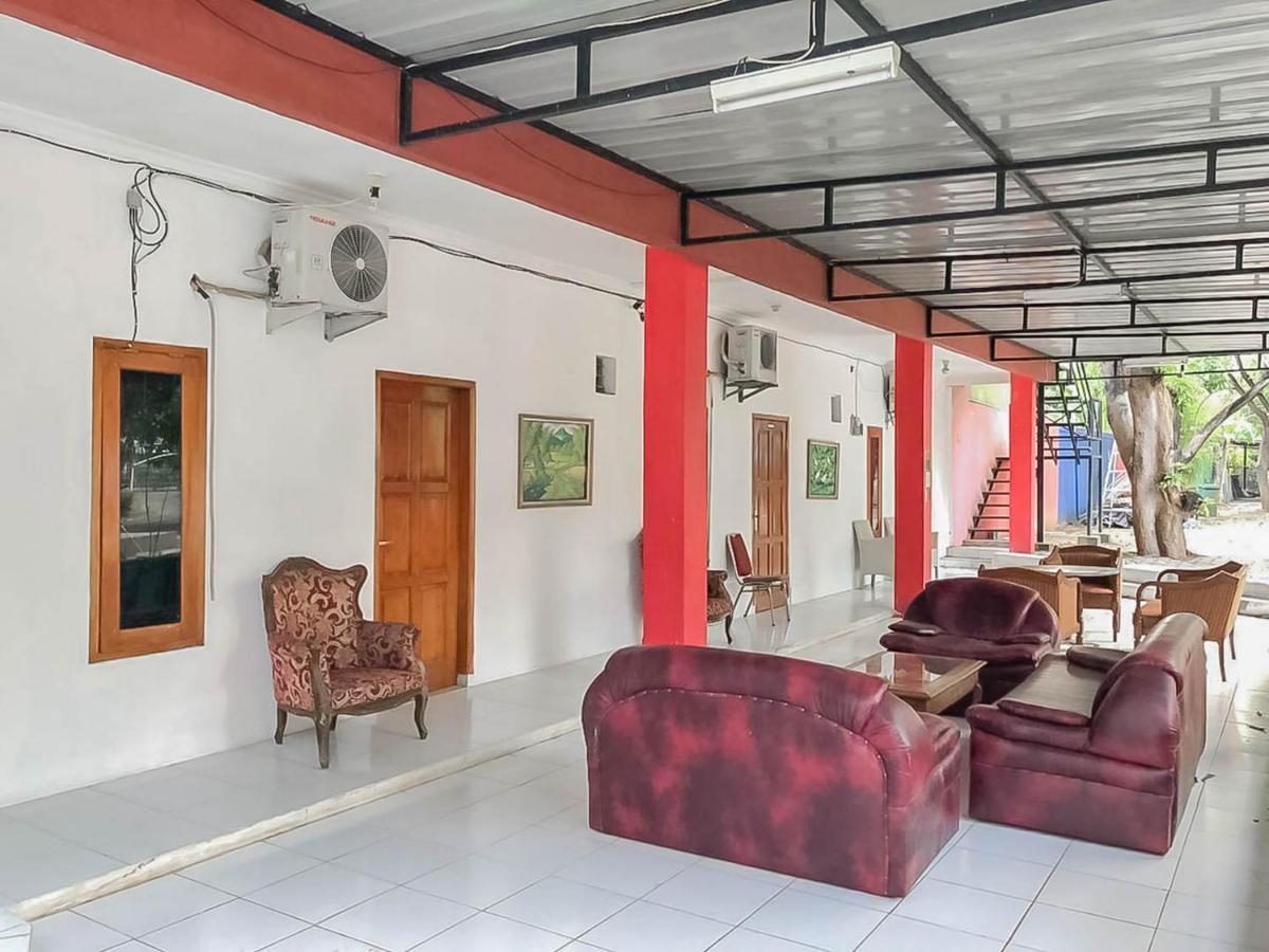 Rumah Panggung Guest House Syariah Cirebon Bagian luar foto