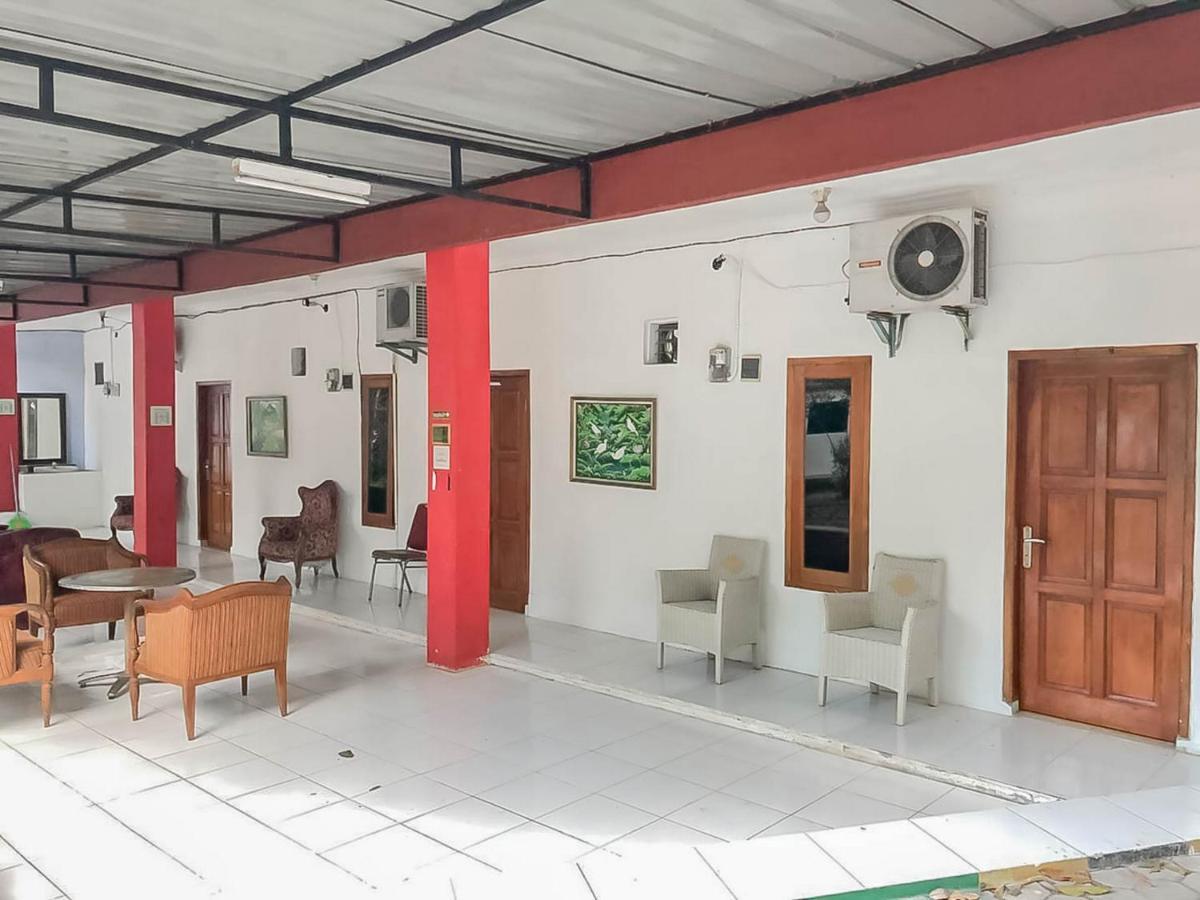 Rumah Panggung Guest House Syariah Cirebon Bagian luar foto